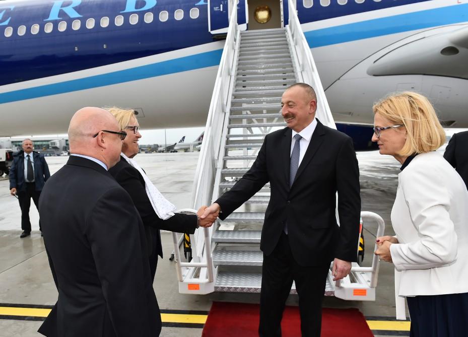 Prezident İlham Əliyev Polşaya rəsmi səfərə gəlib