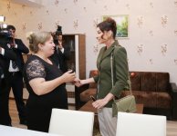 Birinci vitse-prezident Mehriban Əliyeva məcburi köçkün ailələrinə Masazırda yeni mənzillərin verilməsi mərasimində iştirak edib (FOTO) (YENİLƏNİB)