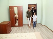 Birinci vitse-prezident Mehriban Əliyeva məcburi köçkün ailələrinə Masazırda yeni mənzillərin verilməsi mərasimində iştirak edib (FOTO) (YENİLƏNİB)