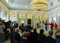 Azərbaycan və Polşa Prezidentləri mətbuata bəyanatlarla çıxış ediblər (YENİLƏNİB) (FOTO)