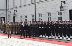 Azərbaycan Prezidenti İlham Əliyevin Varşavada rəsmi qarşılanma mərasimi olub (FOTO)