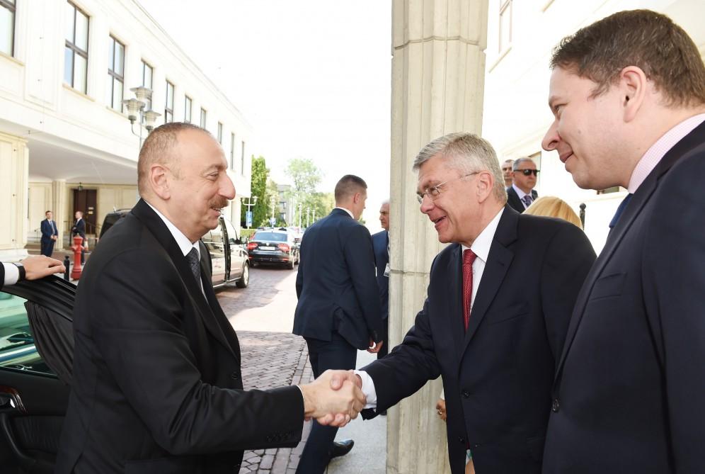Azərbaycan Prezidenti İlham Əliyev Polşa Senatının marşalı ilə görüşüb (FOTO) (YENİLƏNİB)
