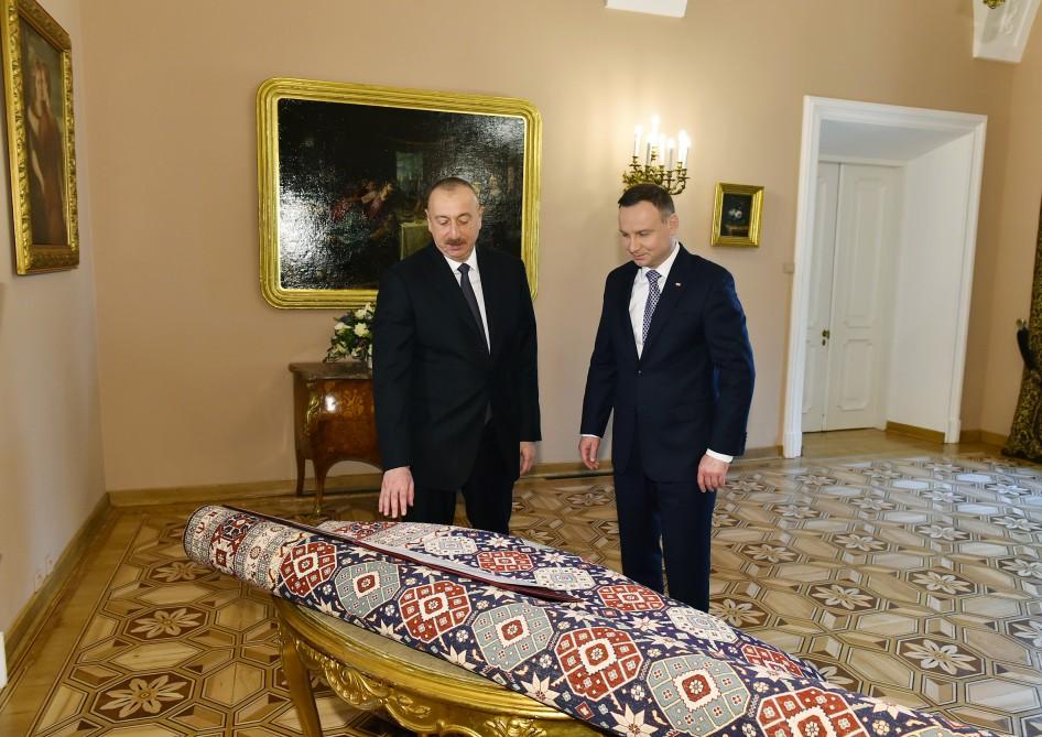 Azərbaycan və Polşa Prezidentlərinin təkbətək görüşü olub (YENİLƏNİB) (FOTO)