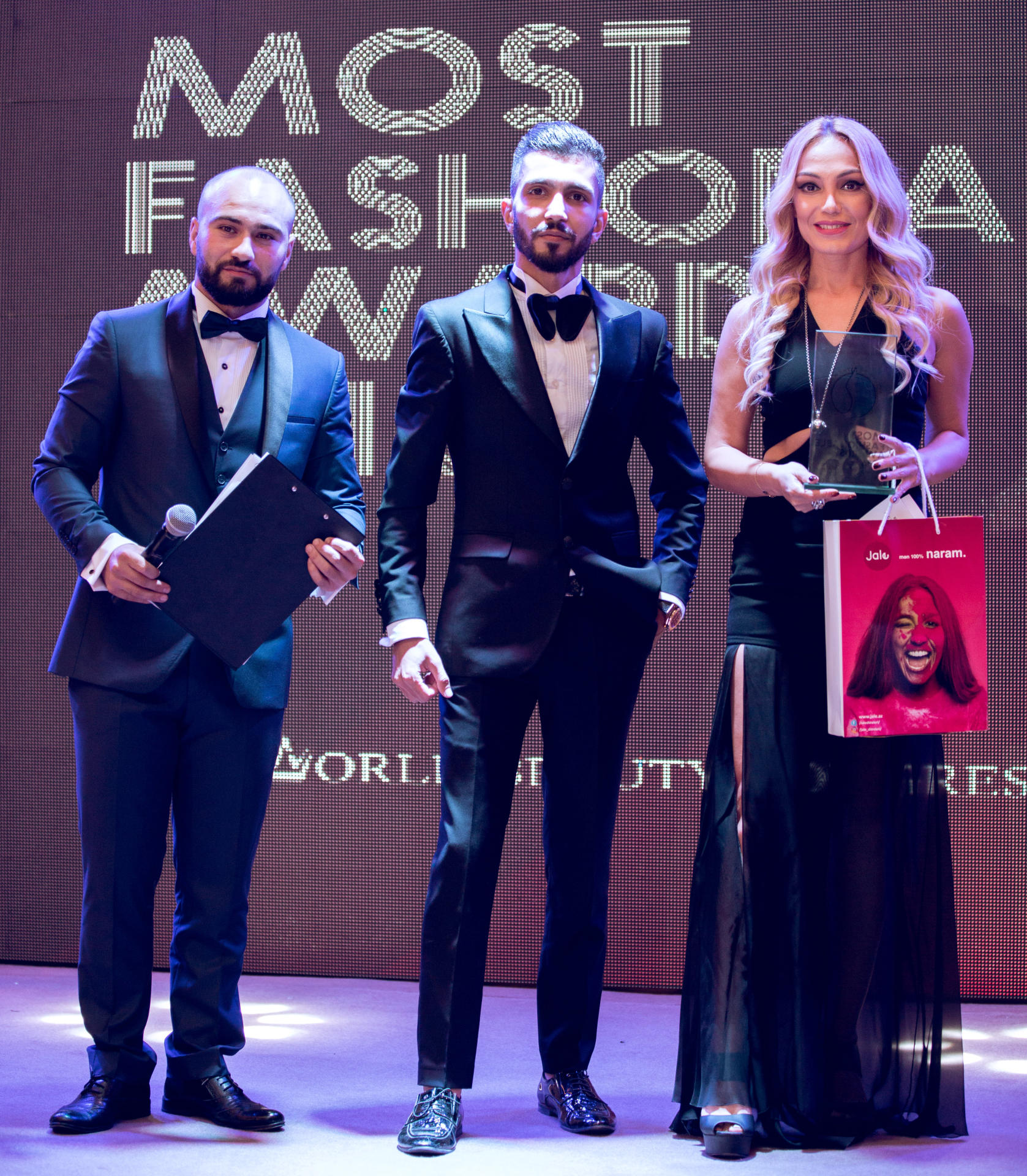 "Most Fashionable Awards"ın mükafatlandırma mərasimi keçirilib (FOTO)