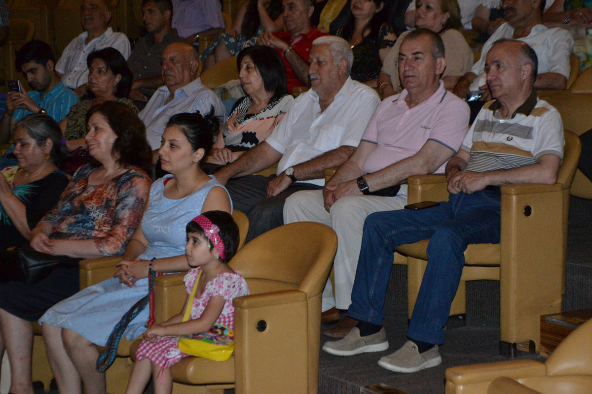 "Muğam axşamları" layihəsinin növbəti təqdimatında "Bayatı-Şiraz" səslənib (FOTO)