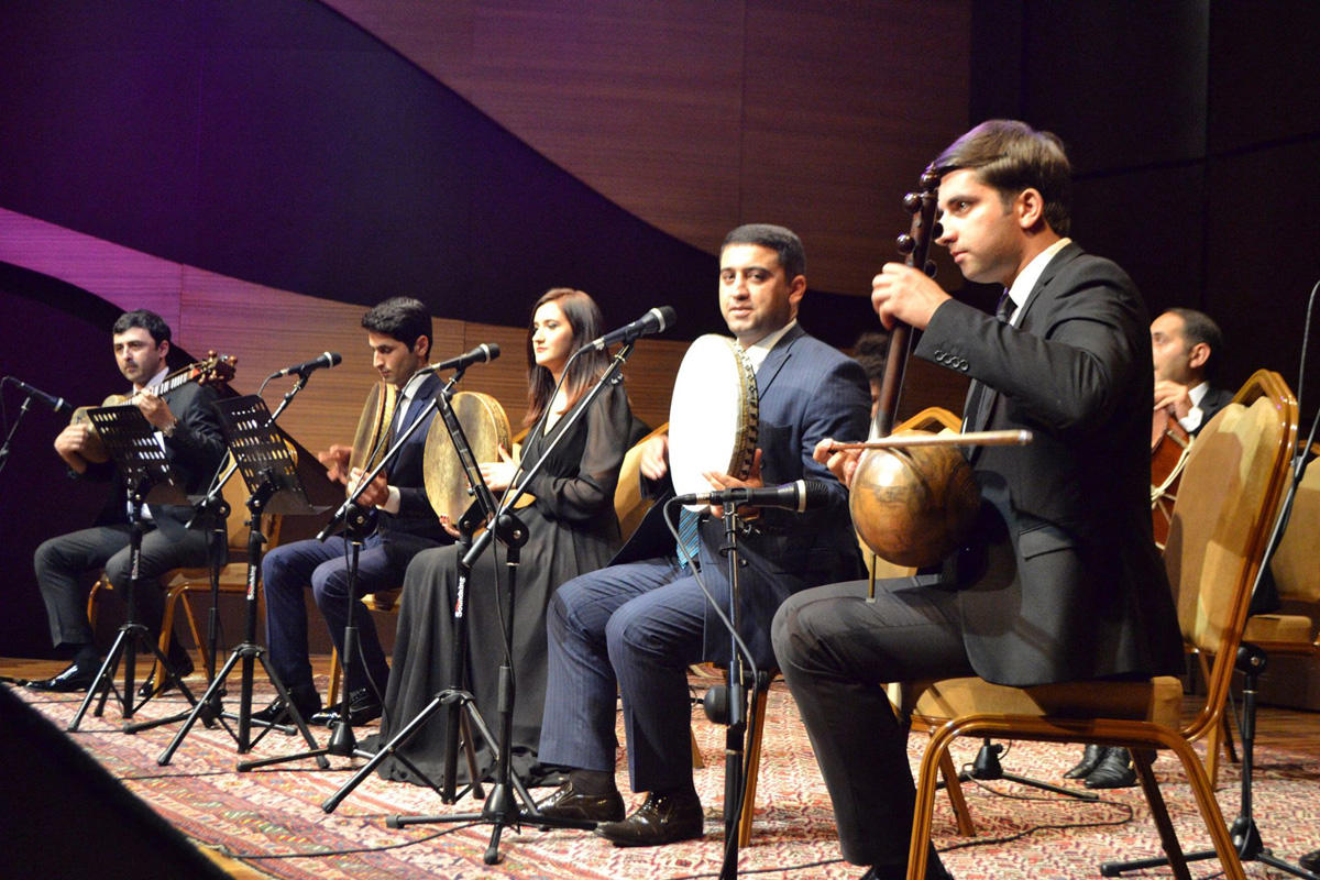 "Muğam axşamları" layihəsinin növbəti təqdimatında "Bayatı-Şiraz" səslənib (FOTO)