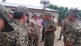 Hərbi attaşelər və xarici KİV nümayəndələri Alxanlı kəndində erməni təxribatının qeydə alındığı əraziyə baxış keçiriblər (FOTO)