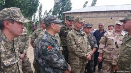 Hərbi attaşelər və xarici KİV nümayəndələri Alxanlı kəndində erməni təxribatının qeydə alındığı əraziyə baxış keçiriblər (FOTO)