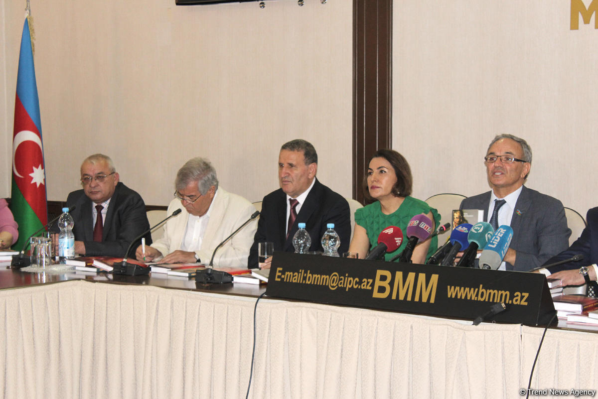 "Onları Vətəndən məhrum ediblər" və "Tarixin qan yaddaşı" kitablarının təqdimatı olub (FOTO)