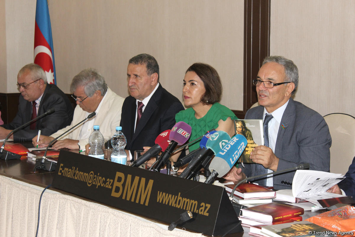 "Onları Vətəndən məhrum ediblər" və "Tarixin qan yaddaşı" kitablarının təqdimatı olub (FOTO)