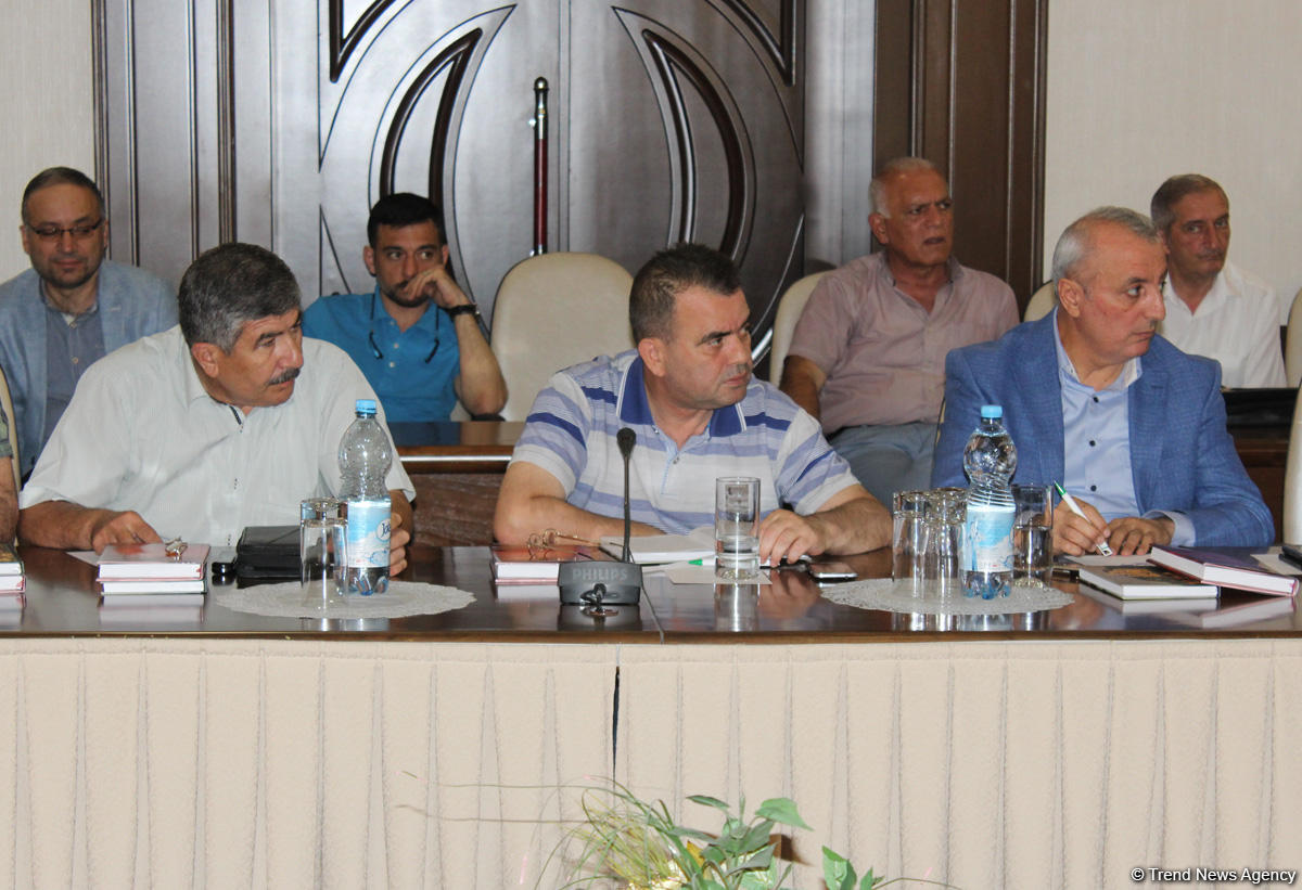 "Onları Vətəndən məhrum ediblər" və "Tarixin qan yaddaşı" kitablarının təqdimatı olub (FOTO)