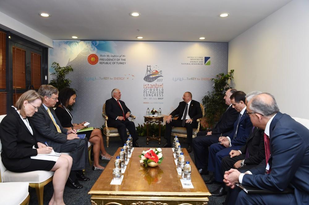 Prezident İlham Əliyev və ABŞ-ın dövlət katibi Dağlıq Qarabağ münaqişəsinin həlli məsələlərini müzakirə ediblər (FOTO) (YENİLƏNİB)