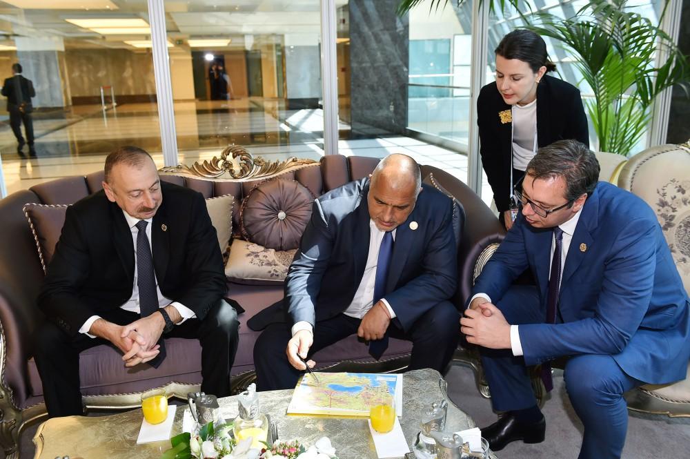Prezident İlham Əliyev 22-ci Dünya Neft Konqresində iştirak edən dövlət və hökumət başçıları ilə görüşüb (FOTO)