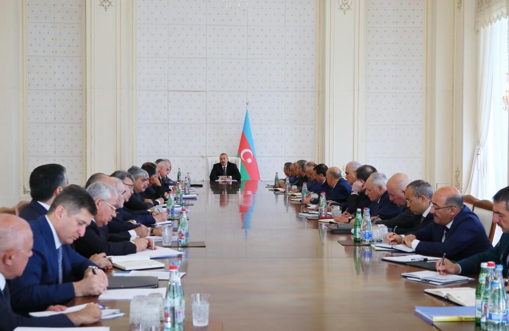 Prezident İlham Əliyevin sədrliyi ilə Nazirlər Kabinetinin iclası keçirilib (FOTO) (YENİLƏNİB-3)