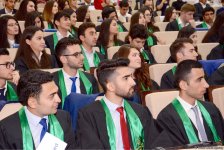 Bakı Ali Neft Məktəbində ilk "Məzun günü" keçirildi (FOTO)