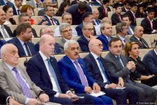 Bakı Ali Neft Məktəbində ilk "Məzun günü" keçirildi (FOTO)