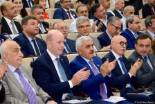Bakı Ali Neft Məktəbində ilk "Məzun günü" keçirildi (FOTO)
