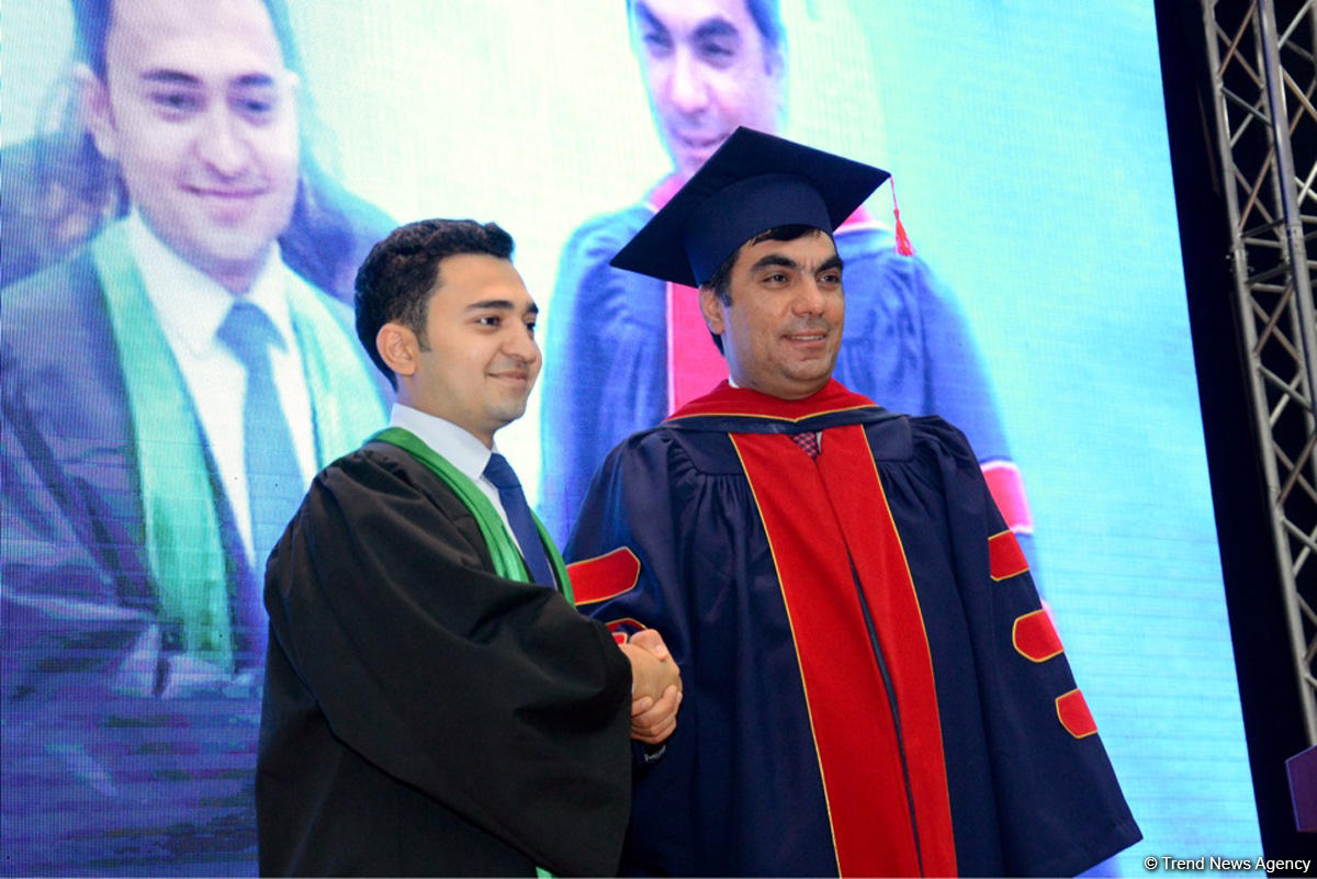 Bakı Ali Neft Məktəbində ilk "Məzun günü" keçirildi (FOTO)