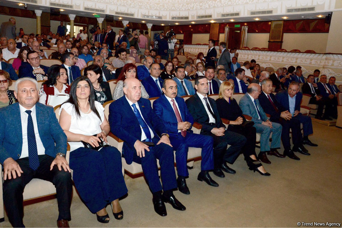 Əli Həsənov: Heç kim xalqın iradəsinə qalib gələ bilməz və xalqın iradəsi bütün iradələrdən üstündür (YENİLƏNİB-2) (FOTO)