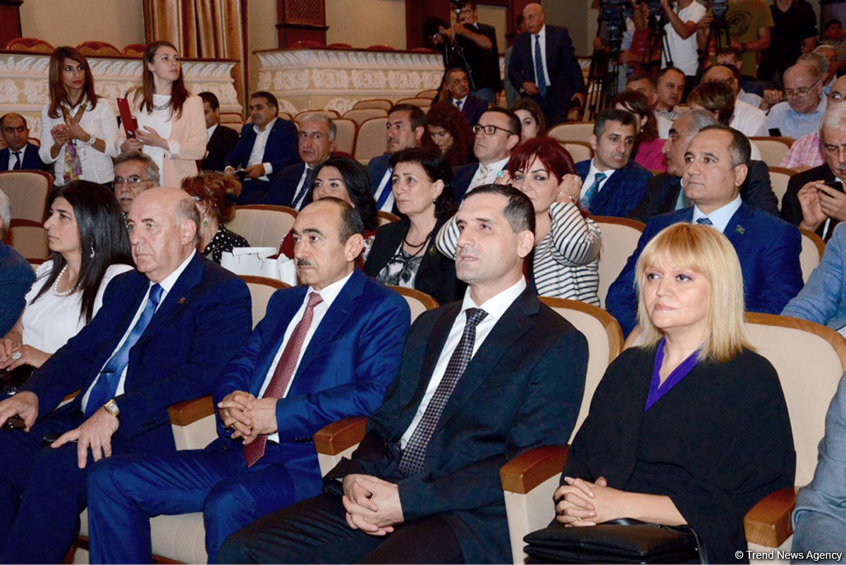 Əli Həsənov: Heç kim xalqın iradəsinə qalib gələ bilməz və xalqın iradəsi bütün iradələrdən üstündür (YENİLƏNİB-2) (FOTO)