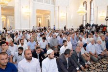 Türkiyədə dövlət çevrilişi cəhdinin ildönümü ilə əlaqədar Bakıda vəhdət namazı qılınıb (FOTO)