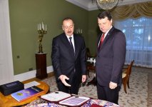 Prezident İlham Əliyevin Riqada rəsmi qarşılanma mərasimi olub (FOTO)
