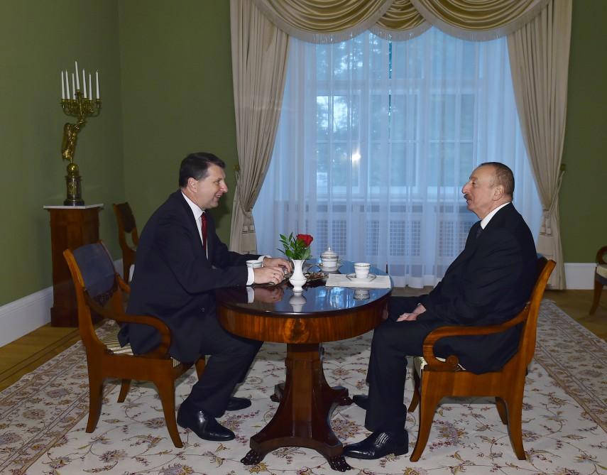 Riqada Azərbaycan və Latviya prezidentlərinin təkbətək görüşü olub (FOTO)