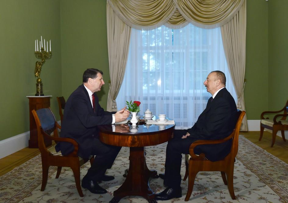 Riqada Azərbaycan və Latviya prezidentlərinin təkbətək görüşü olub (FOTO)