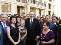 Prezident İlham Əliyev jurnalistlər üçün tikilmiş növbəti binada Milli Mətbuat Günü münasibətilə mənzillərin paylanması mərasimində iştirak edib (YENİLƏNİB-4) (FOTO/VİDEO)