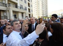 Prezident İlham Əliyev jurnalistlər üçün tikilmiş növbəti binada Milli Mətbuat Günü münasibətilə mənzillərin paylanması mərasimində iştirak edib (YENİLƏNİB-4) (FOTO/VİDEO)