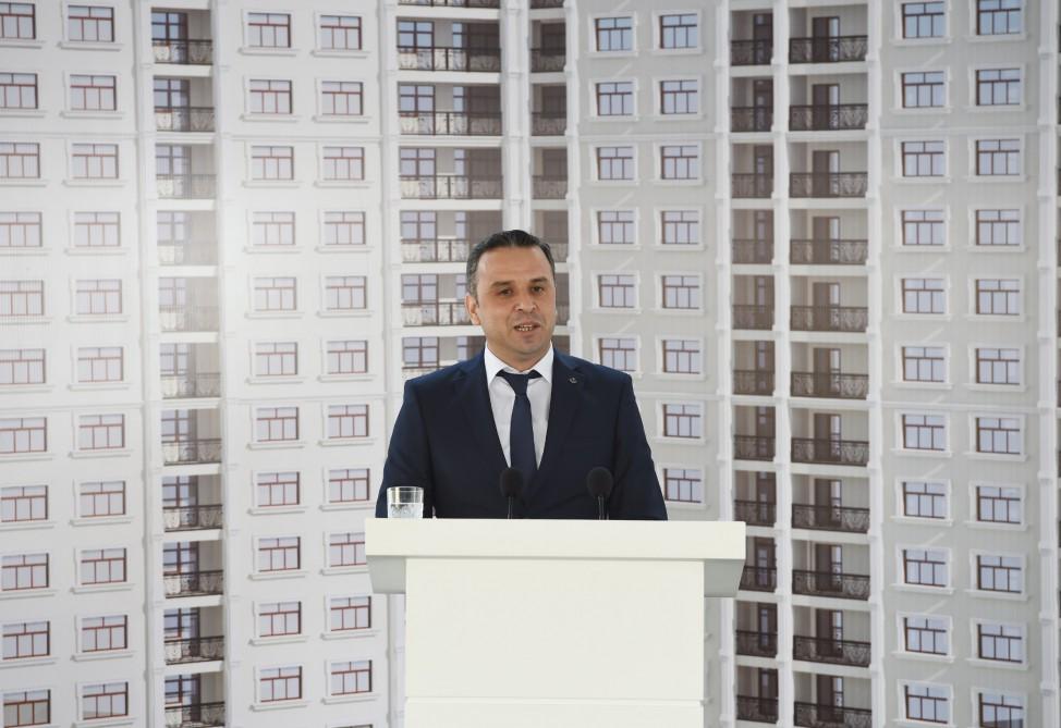 Prezident İlham Əliyev jurnalistlər üçün tikilmiş növbəti binada Milli Mətbuat Günü münasibətilə mənzillərin paylanması mərasimində iştirak edib (YENİLƏNİB-4) (FOTO/VİDEO)