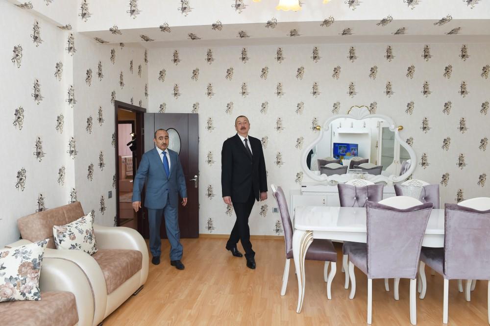 Prezident İlham Əliyev jurnalistlər üçün tikilmiş növbəti binada Milli Mətbuat Günü münasibətilə mənzillərin paylanması mərasimində iştirak edib (YENİLƏNİB-4) (FOTO/VİDEO)