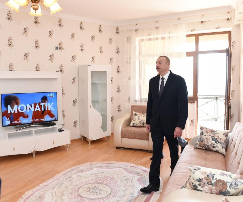 Prezident İlham Əliyev jurnalistlər üçün tikilmiş növbəti binada Milli Mətbuat Günü münasibətilə mənzillərin paylanması mərasimində iştirak edib (YENİLƏNİB-4) (FOTO/VİDEO)