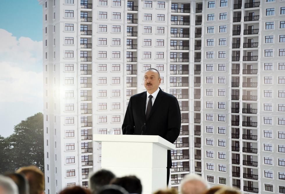 Prezident İlham Əliyev jurnalistlər üçün tikilmiş növbəti binada Milli Mətbuat Günü münasibətilə mənzillərin paylanması mərasimində iştirak edib (YENİLƏNİB-4) (FOTO/VİDEO)