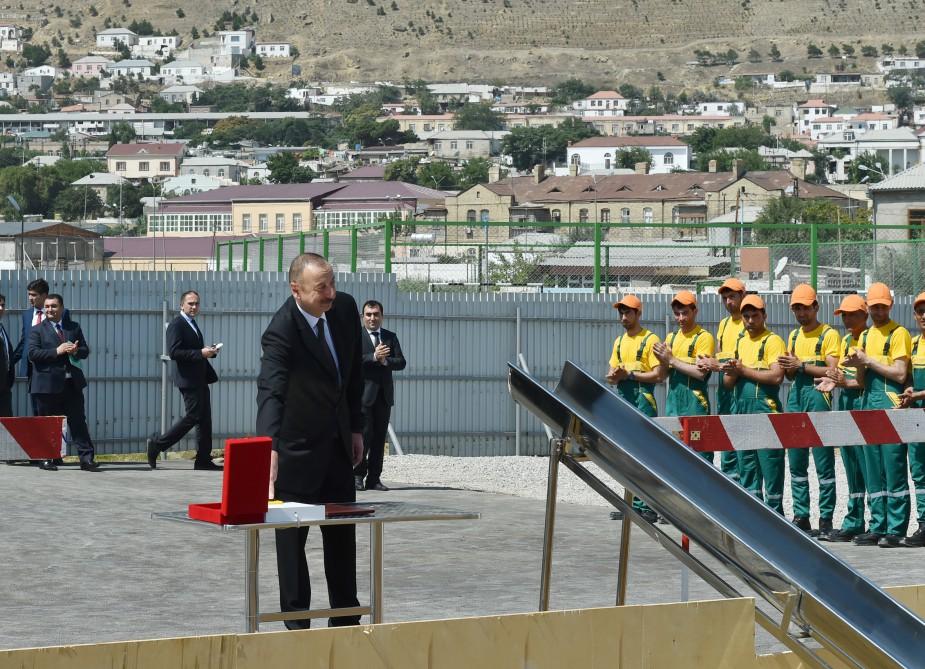 Prezident İlham Əliyev jurnalistlər üçün tikilmiş növbəti binada Milli Mətbuat Günü münasibətilə mənzillərin paylanması mərasimində iştirak edib (YENİLƏNİB-4) (FOTO/VİDEO)