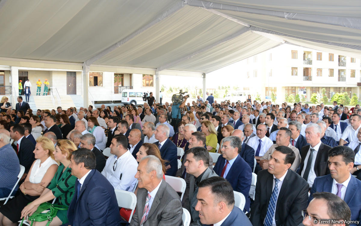 Milli mətbuatımızda tarixi gün (FOTOSESSİYA)