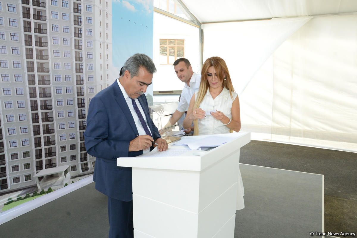 Milli mətbuatımızda tarixi gün (FOTOSESSİYA)