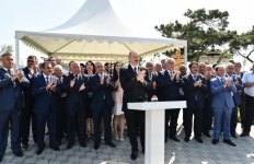 Prezident İlham Əliyev Pirallahı rayonunda içməli su təchizatı layihəsinin açılışında iştirak edib (FOTO) (YENİLƏNİB-2)