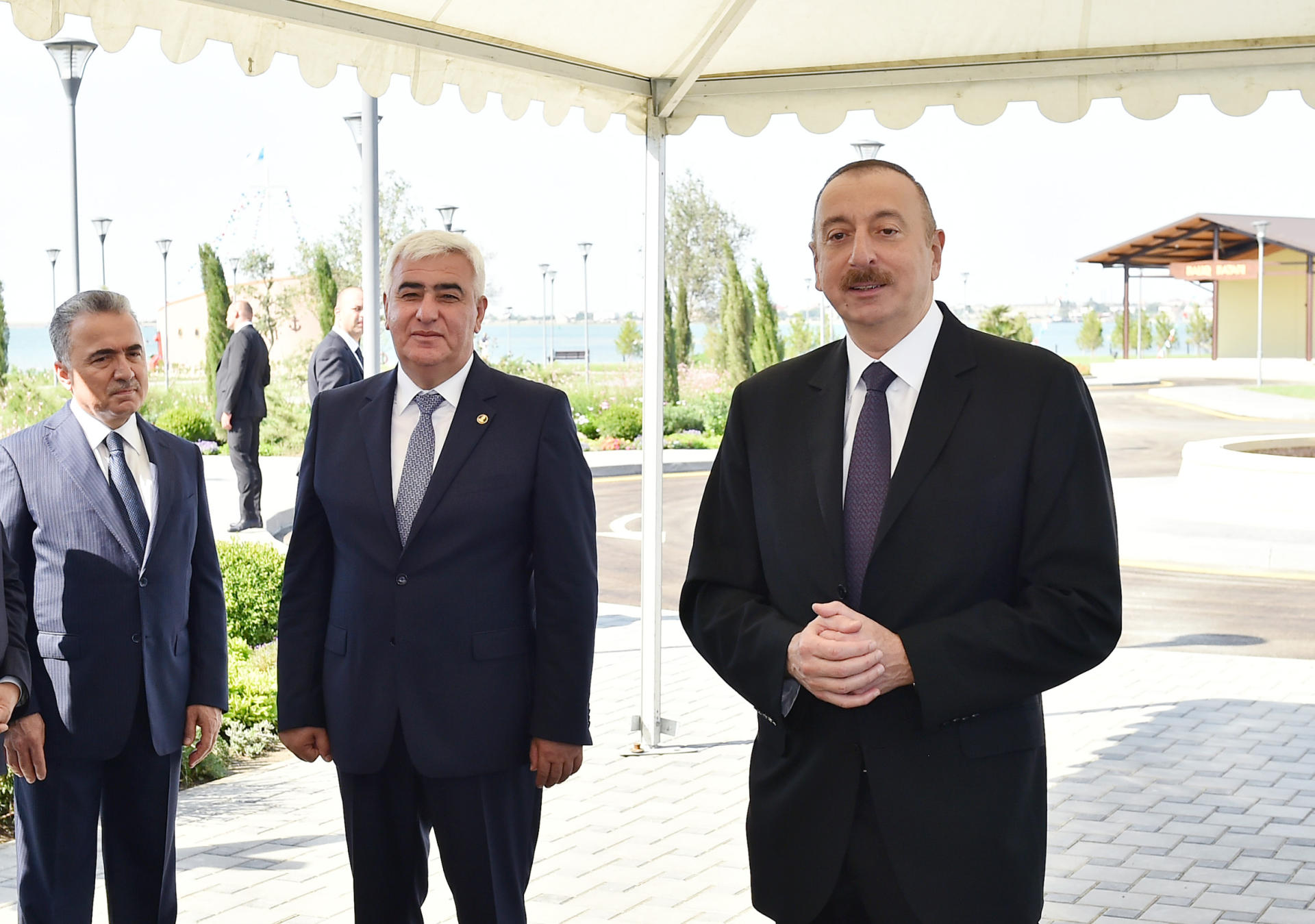 Prezident İlham Əliyev Pirallahı rayonunda içməli su təchizatı layihəsinin açılışında iştirak edib (FOTO) (YENİLƏNİB-2)