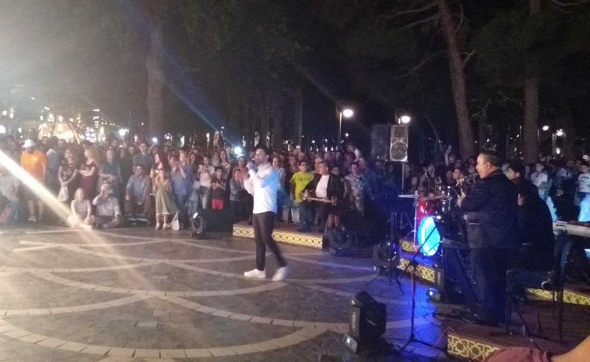 Fəvvarələr Meydanında “Music Band”ın növbəti çəkilişi baş tutub (FOTO)