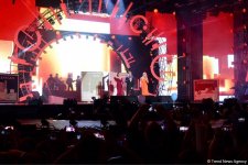 Xəzərin sahilində "Jara-2017" musiqi festivalının möhtəşəm açılış mərasimi keçirilib (FOTO)