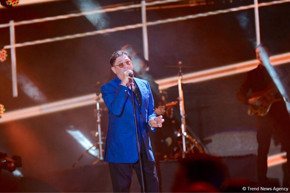 Xəzərin sahilində "Jara-2017" musiqi festivalının möhtəşəm açılış mərasimi keçirilib (FOTO)