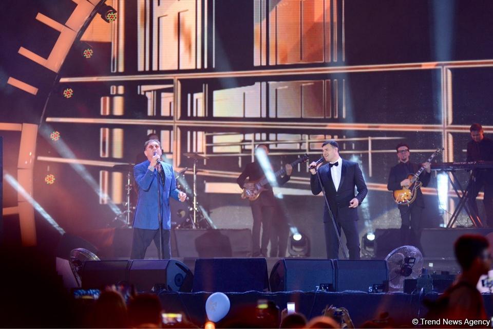 Xəzərin sahilində "Jara-2017" musiqi festivalının möhtəşəm açılış mərasimi keçirilib (FOTO)