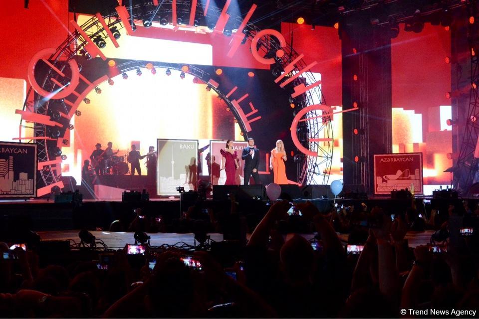 Xəzərin sahilində "Jara-2017" musiqi festivalının möhtəşəm açılış mərasimi keçirilib (FOTO)