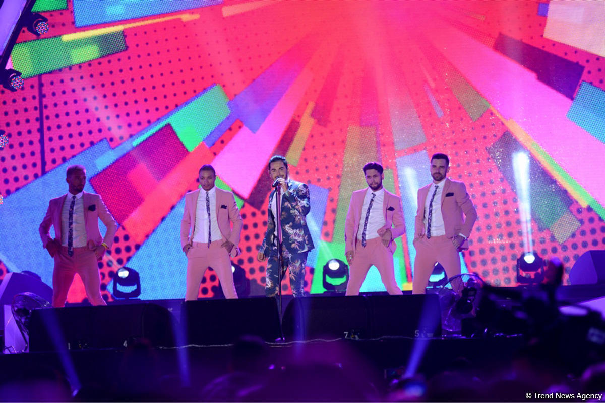 Xəzərin sahilində "Jara-2017" musiqi festivalının möhtəşəm açılış mərasimi keçirilib (FOTO)