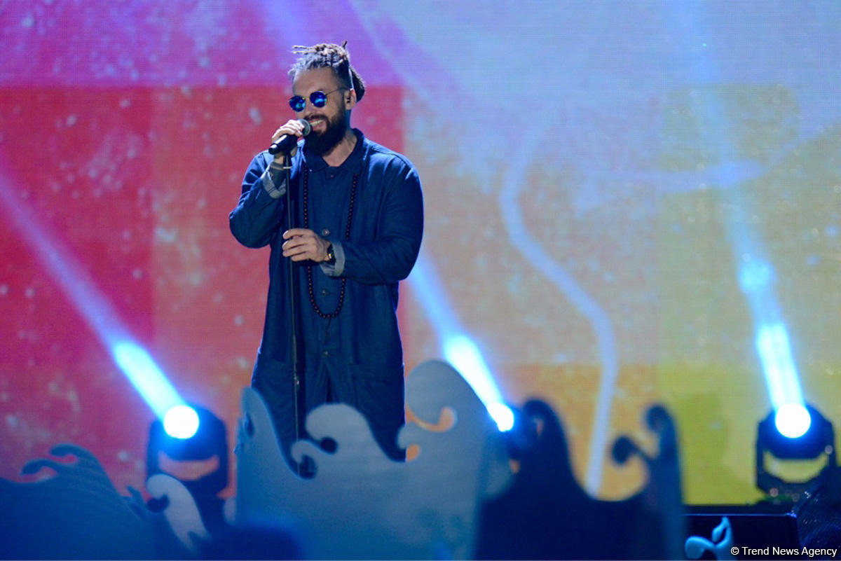 Xəzərin sahilində "Jara-2017" musiqi festivalının möhtəşəm açılış mərasimi keçirilib (FOTO)