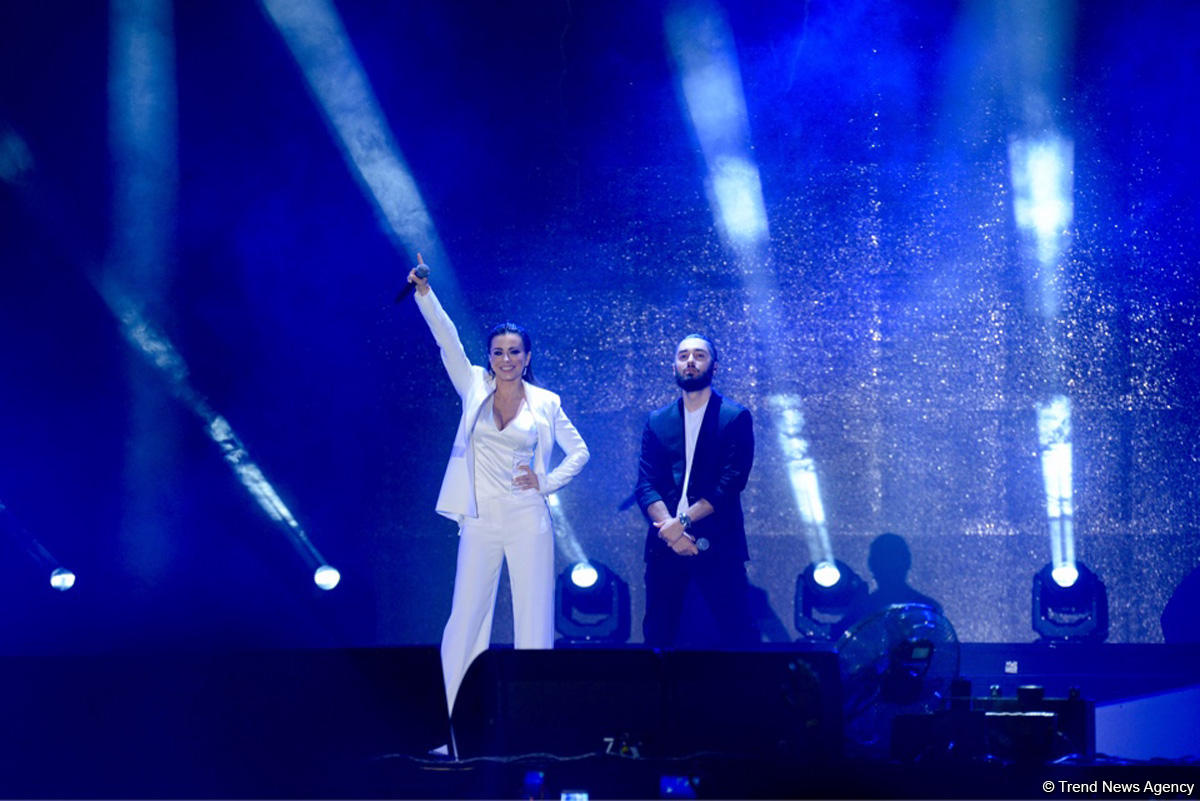Xəzərin sahilində "Jara-2017" musiqi festivalının möhtəşəm açılış mərasimi keçirilib (FOTO)