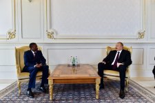 Prezident İlham Əliyev Burkina Fasonun yeni səfirinin etimadnaməsini qəbul edib (YENİLƏNİB) (FOTO)