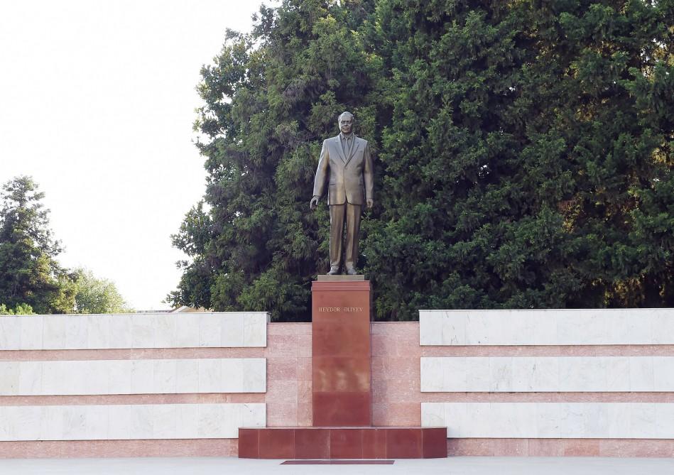 Prezident İlham Əliyev Qax rayonuna səfərə gəlib (FOTO)