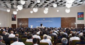 Qaxda Prezident İlham Əliyevin sədrliyi ilə barama, tütün və fındıq istehsalının inkişafı məsələlərinə dair respublika müşavirəsi keçirilib (YENİLƏNİB-4) (FOTO)
